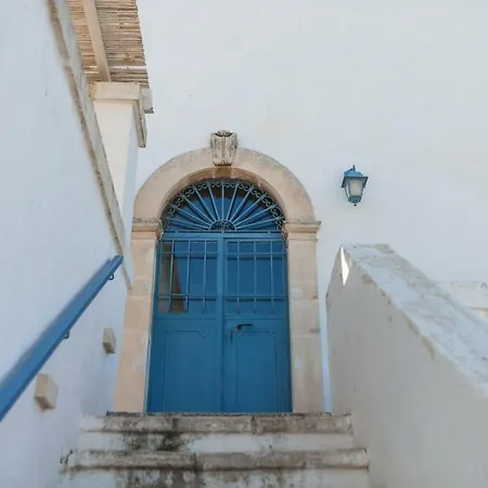 Aparthotel Masseria Torre Abate Risi 3*